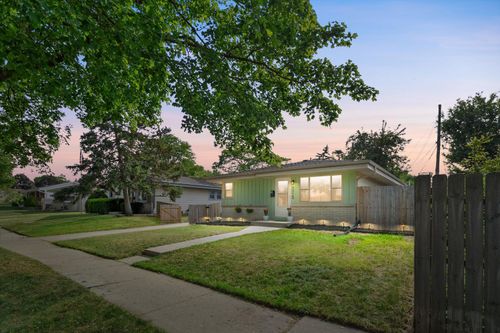3319 S 86th St, Milwaukee, WI, 53227-4621 | Card Image