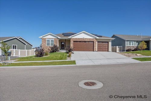 2307 Goodnight Trl, Cheyenne, WY, 82007-3786 | Card Image