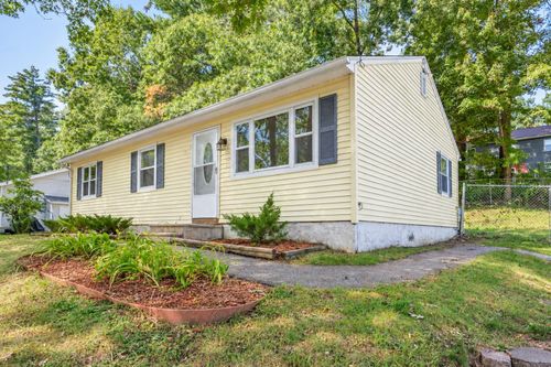 43 New Searles Road, Nashua, NH, 03062 | Card Image