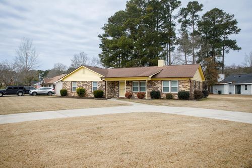 407 Meadowbrook Dr, Myrtle Beach, SC, 29588-7155 | Card Image