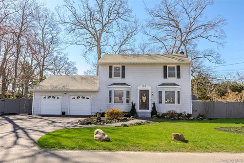 58 Freya Road, Brookhaven, NY, 11778 | Card Image