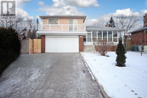 3651 Broomhill Cres, Mississauga, ON, L4Y3N5 | Card Image