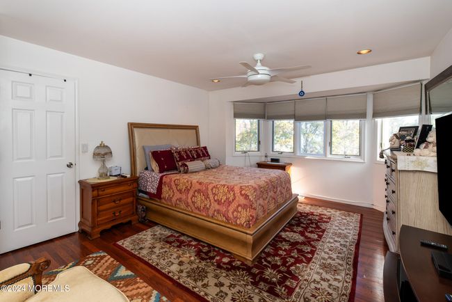 291 Marigold Ct, Condo with 3 bedrooms, 3 bathrooms and 1 parking in Toms River NJ | Image 16