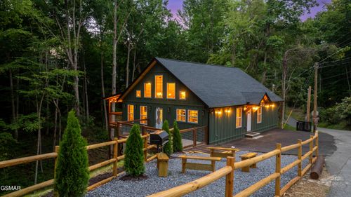1504 Ginnys Trl, Sevierville, TN, 37876 | Card Image