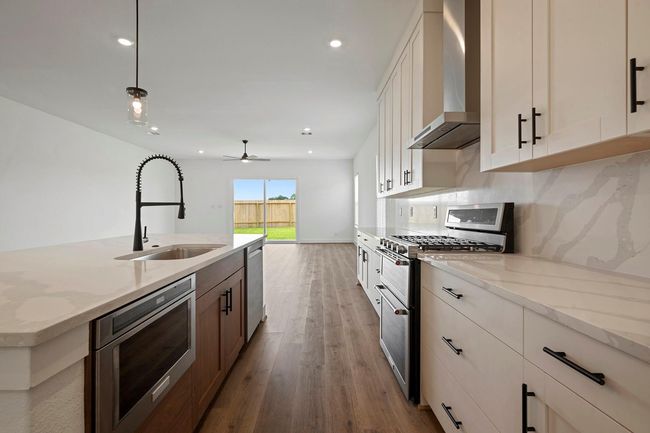 1808 Drover Ln, House other with 3 bedrooms, 2 bathrooms and 2 parking in Rosenberg TX | Image 10