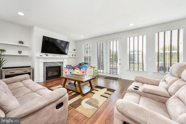 25409 Hartland Orchard Ter, Townhouse with 4 bedrooms, 4 bathrooms and null parking in CHANTILLY VA | Image 8