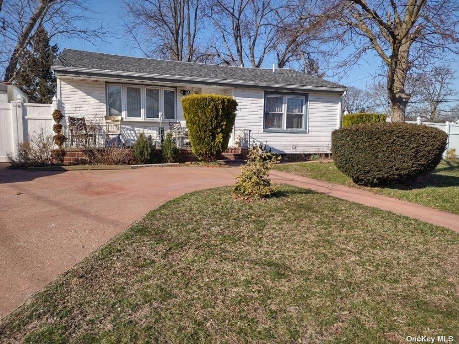 Cedar St, Central Islip, NY 11722