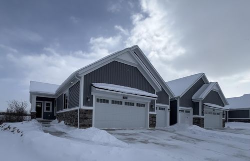 2569 Ravines Trail Dr Sw, Byron Center, MI, 49315-7407 | Card Image