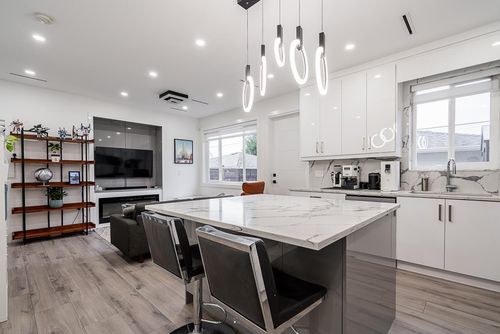 2-4675 Canada Way, Burnaby, BC, V5G1K9 | Card Image
