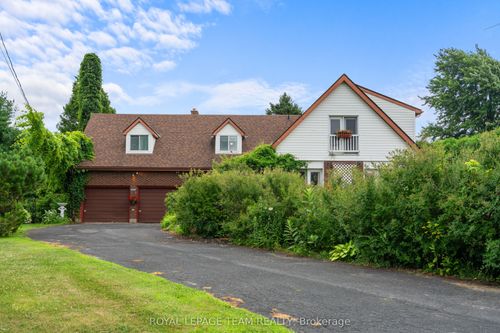 5687 Cherry St, South Dundas, ON, K0C1X0 | Card Image