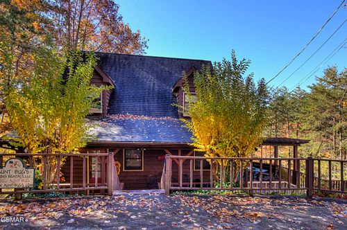 2846 Mountain View Cir, Sevierville, TN, 37862-7534 | Card Image