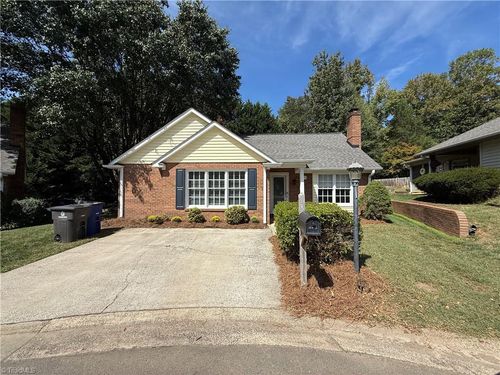 815 Meadowstone Dr, Winston Salem, NC, 27104-3497 | Card Image