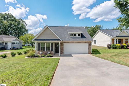 102 N Church St, duncan, SC, 29334-9315 | Card Image