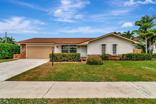 577 Sw 24th Ave, Boynton Beach, FL, 33435-6753 | Card Image