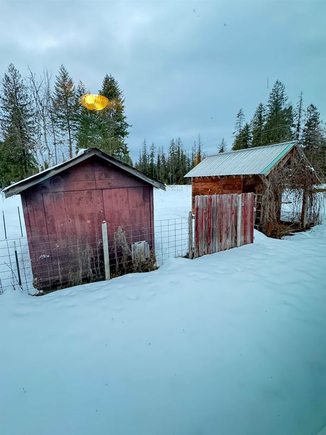 16682 Highway 31, House other with 3 bedrooms, 3 bathrooms and null parking in Metaline Falls WA | Image 30