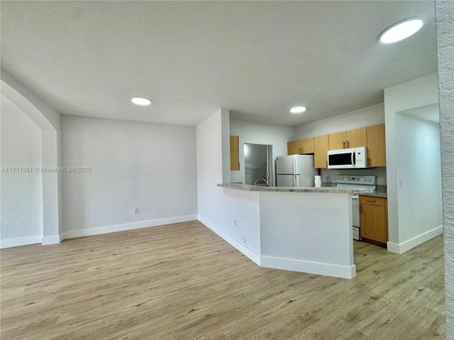 1903-1903 Belmont Ln, North Lauderdale, FL, 33068-4287 | Card Image