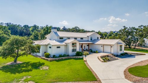 130 Saga St, Spring Branch, TX, 78070-5190 | Card Image