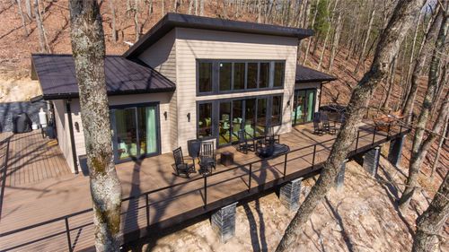 27 Shortoff Springs Rd, Highlands, NC, 28741-0977 | Card Image