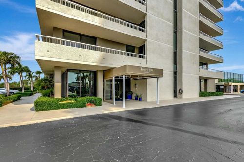 2b-5550 N Ocean Dr, Riviera Beach, FL, 33404-2513 | Card Image