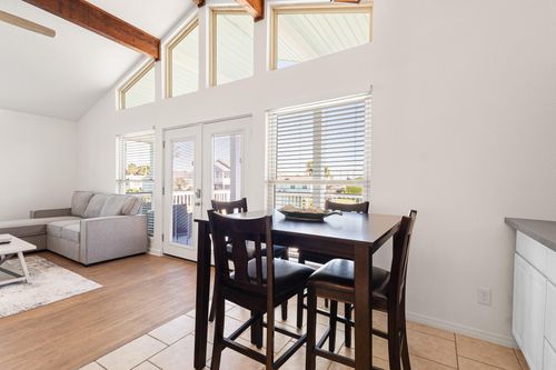 4014 Kent Dr, Galveston, TX, 77554-1058 | Card Image