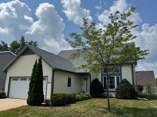 214 Park Blvd, Streamwood, IL, 60107-1061 | Card Image