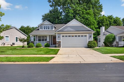 803 E Barrington Cir, Jackson, MI, 49203-2578 | Card Image