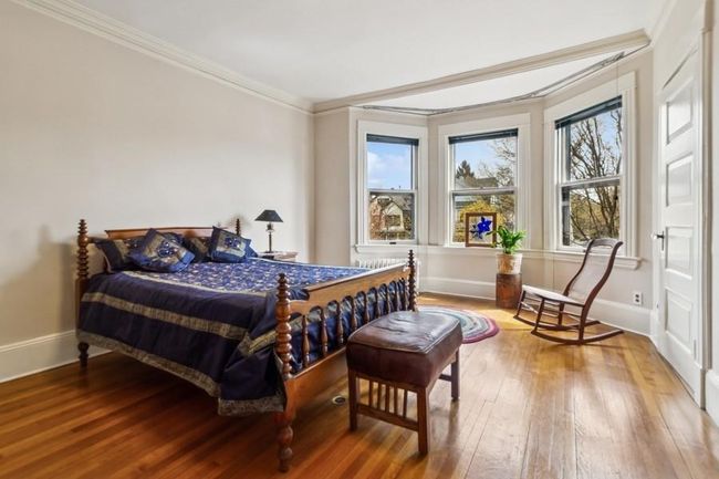 Bedroom with bay window & dresser book | Image 26