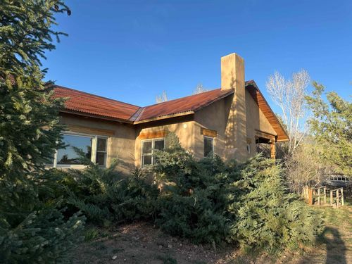 2 Meadow Lark Ln, Arroyo Seco, NM, 87514-5009 | Card Image