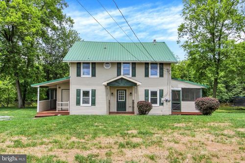 210 Cottage Dr, New Oxford, PA, 17350-9402 | Card Image
