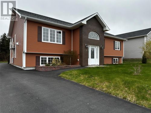 3 Hedges St, Grand Falls-Windsor, NL, A2A0E4 | Card Image