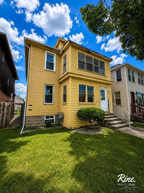 105 Maple St, River Rouge, MI, 48218-1612 | Card Image