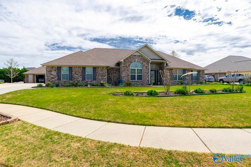 13188 Abbington Ln, Athens, AL, 35613-8031 | Card Image