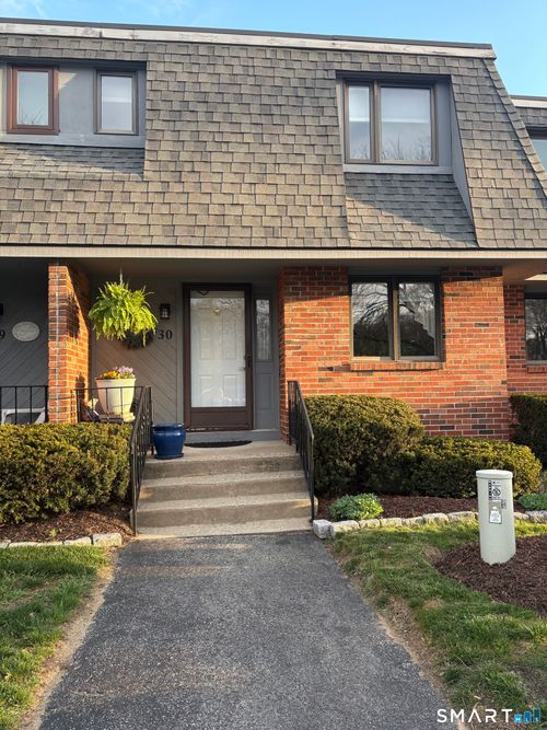 30-32 Upper Pattagansett Rd, East Lyme, CT, 06333-1150 | Card Image