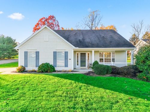 404 Brookpoint St Nw, North Canton, OH, 44720-4045 | Card Image