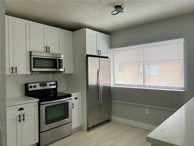 24 - 6375 W 27 Th Way, Condo with 2 bedrooms, 2 bathrooms and null parking in Hialeah FL | Image 6
