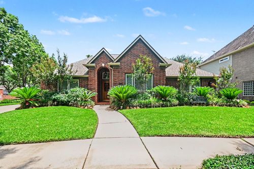 2025 Sandy Coast Cir, League City, TX, 77573-6619 | Card Image