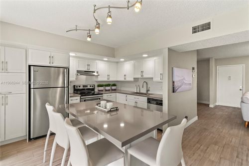 107-5130 Las Verdes Cir, Delray Beach, FL, 33484-8001 | Card Image