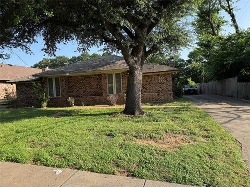 901 Bluebird Dr, Irving, TX, 75061-7304 | Card Image