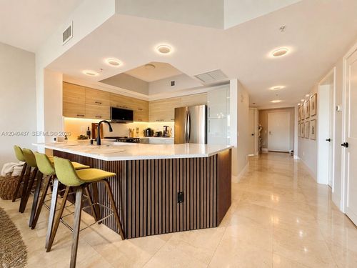 303-15051 Royal Oaks Ln, North Miami, FL, 33181-2457 | Card Image