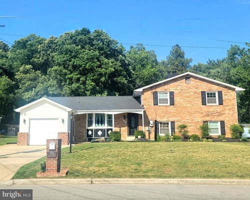 7008 Berkshire Dr, TEMPLE HILLS, MD, 20748-4035 | Card Image