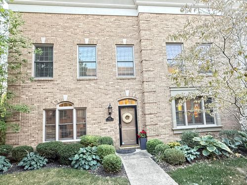 932 Village Green Ave, Lexington, KY, 40509-2255 | Card Image