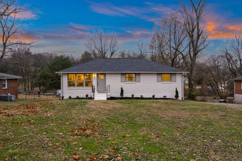 4013 Ridgemont Dr, Nashville, TN, 37207-1518 | Card Image