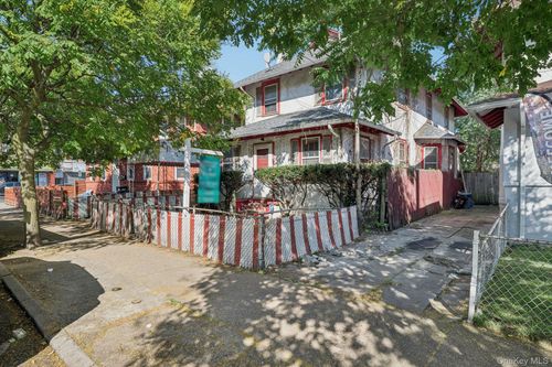 636 Beach 22nd St, Far Rockaway, NY, 11691-2543 | Card Image