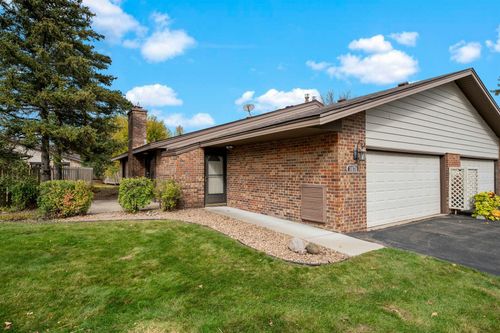 1070 Zanzibar Ln N, Plymouth, MN, 55447-3140 | Card Image