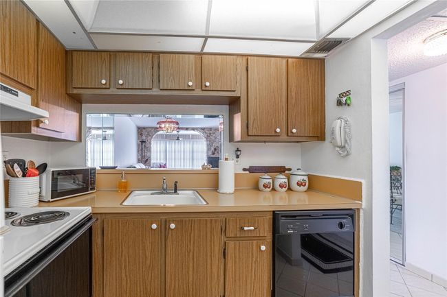 APT-302 - 9401 Lime Bay Blvd, Condo with 1 bedrooms, 1 bathrooms and null parking in Tamarac FL | Image 6