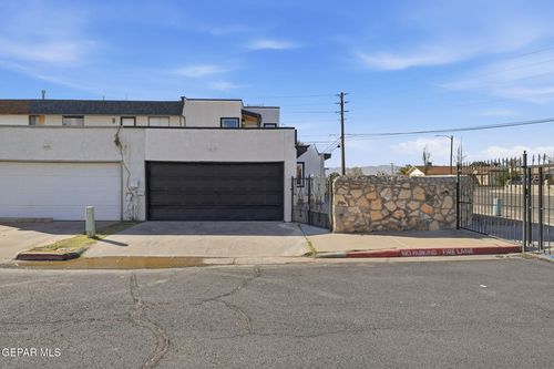 3251 Isla Morada Dr, El Paso, TX, 79925-3143 | Card Image