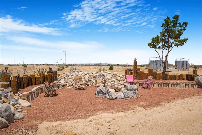 61975 Old Chisholm Trl, House other with 3 bedrooms, 3 bathrooms and 2 parking in Joshua Tree CA | Image 59
