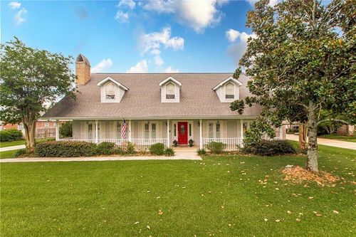 3 Fairway View Ct, Hammond, LA, 70401-8200 | Card Image