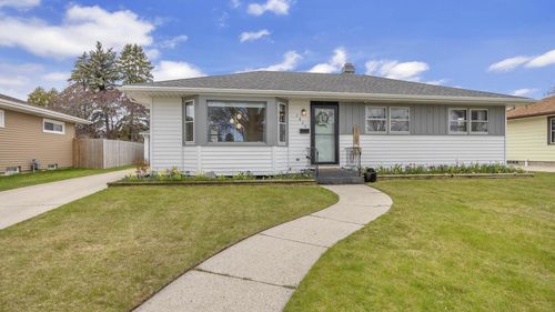 2824 S 15th Street, Sheboygan, WI, 53081 | Card Image