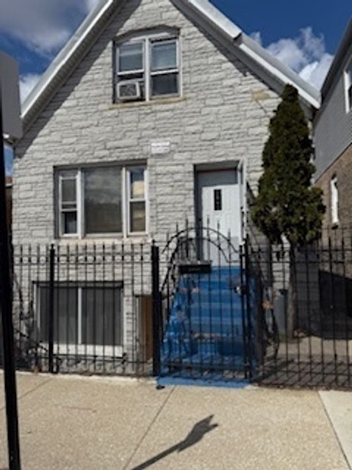 2658 W 24th Pl, CHICAGO, IL, 60608-4612 | Card Image